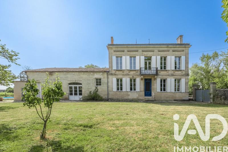 Maison - 409 m² - 10 pièces