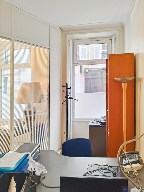 Bureau - 99 m² - 4 pièces