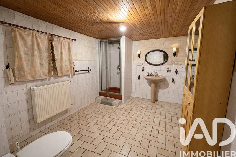 Maison - 220 m² - 5 pièces