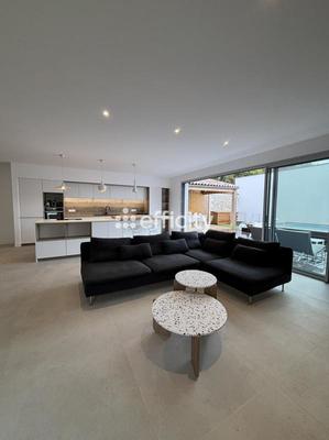 Villa - 189 m² - 5 pièces