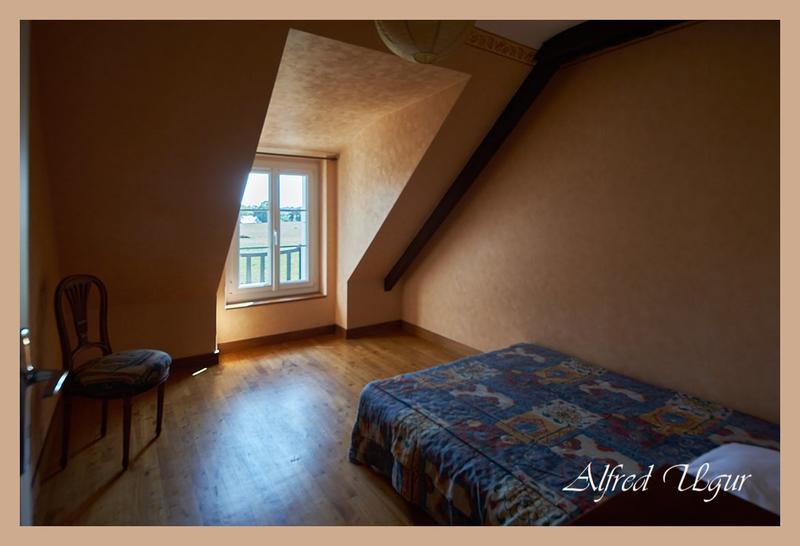 Maison - 218 m² - 8 pièces