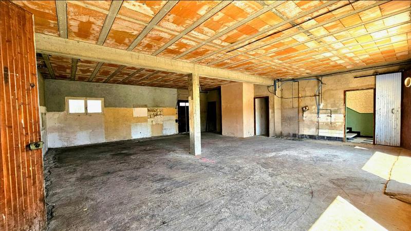 Maison - 220 m² - 5 pièces