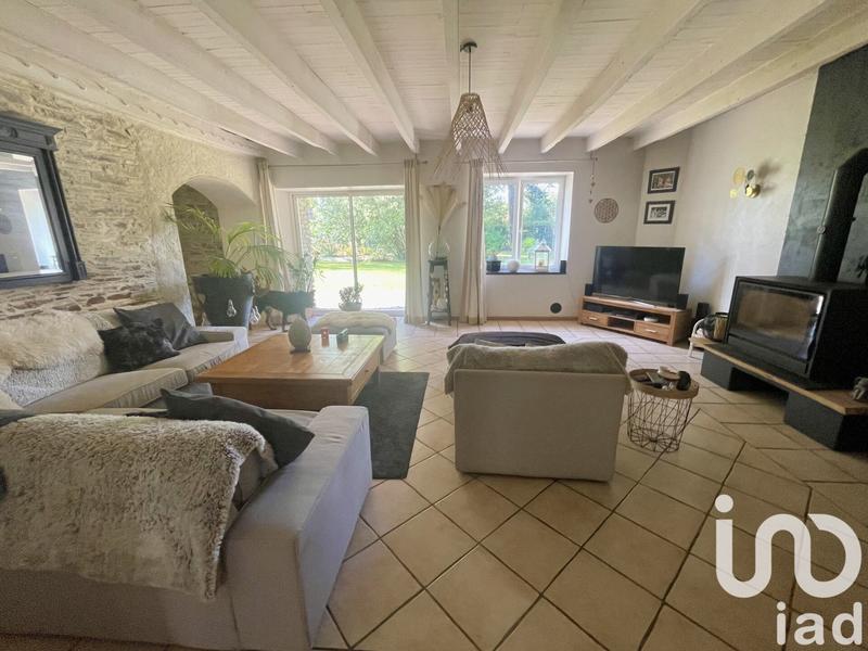 Maison - 235 m² - 6 pièces