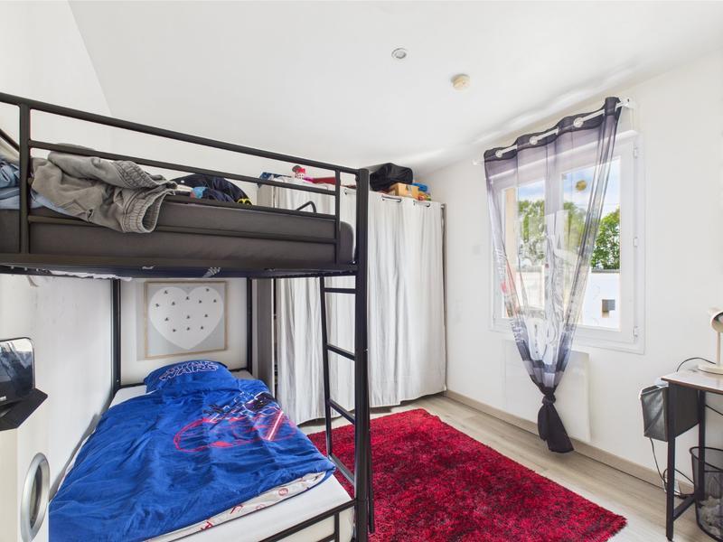 Maison - 180 m² - 9 pièces