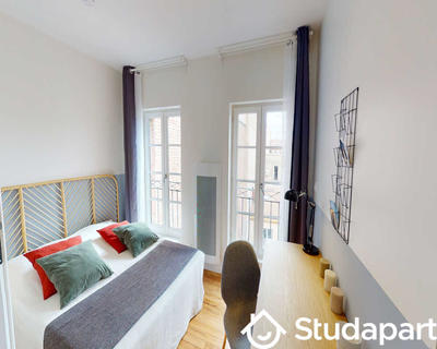 Chambre - 120 m² - 1 pièce