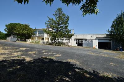 Maison - 144 m² - 8 pièces