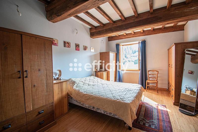 Maison - 480 m² - 13 pièces