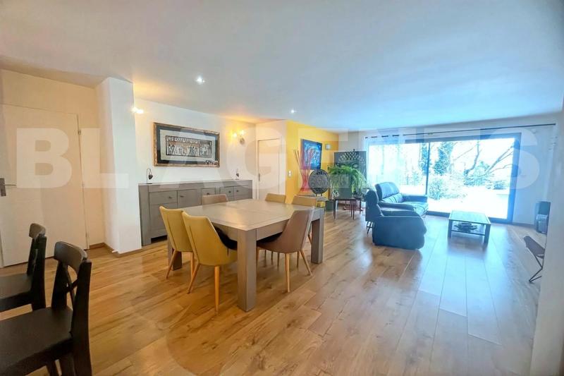 Maison traditionnelle - 178 m² - 6 pièces