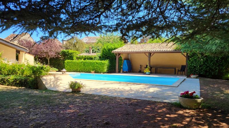 Maison - 290 m² - 10 pièces