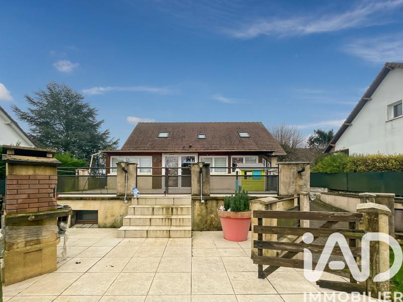 Maison - 130 m² - 8 pièces