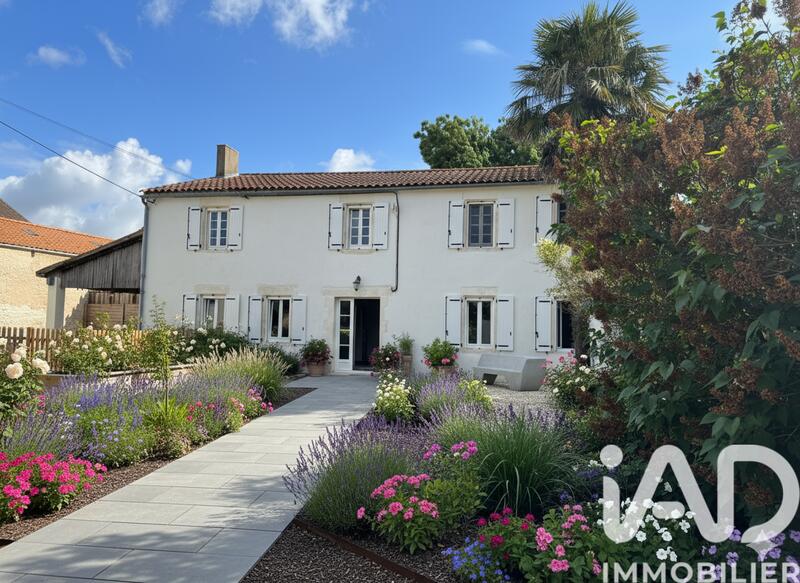 Maison de village - 145 m² - 7 pièces