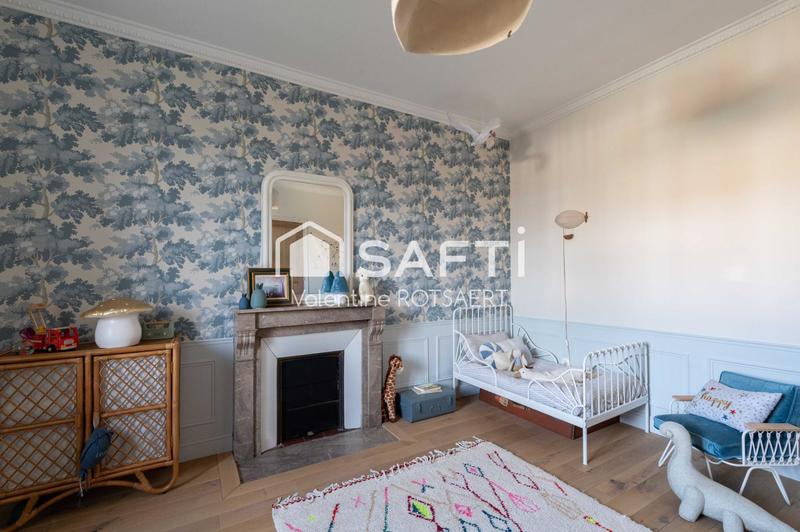 Maison de maîtres - 225 m² - 8 pièces