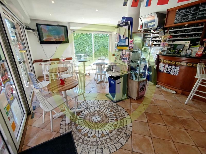 Fonds de commerce - 220 m²