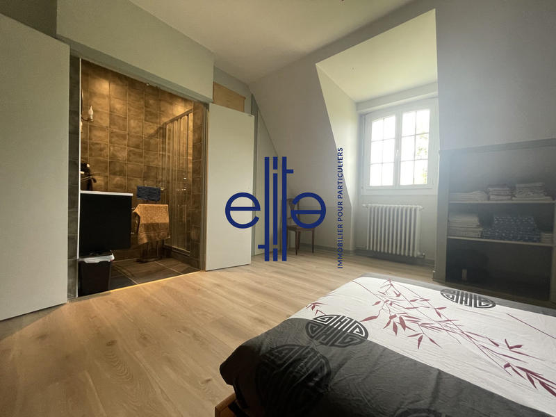 Maison - 203 m² - 7 pièces