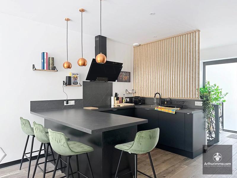 Appartement - 100 m² - 4 pièces