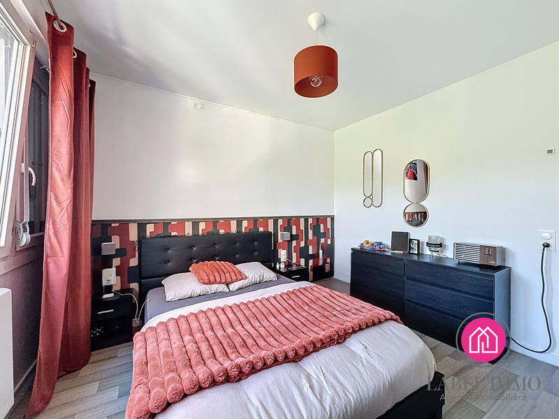 Appartement - 85 m² - 4 pièces