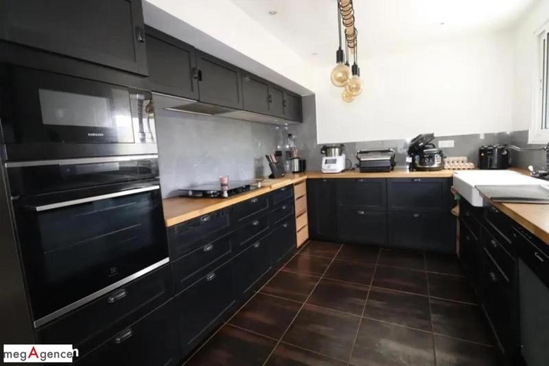 Maison - 164 m² - 6 pièces