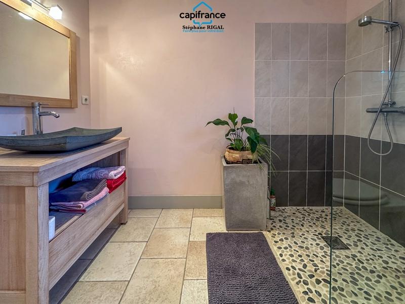 Propriété - 190 m² - 6 pièces