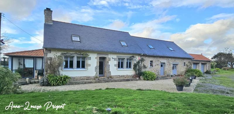 Propriété - 148 m² - 6 pièces