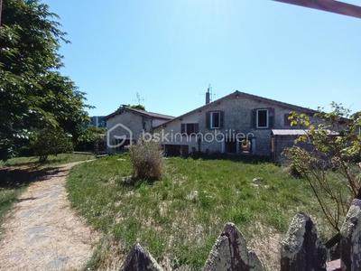 Corps de ferme - 379 m² - 14 pièces