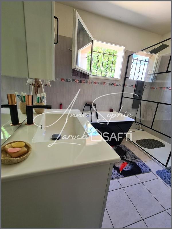 Maison - 92 m² - 4 pièces