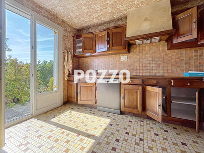 Maison - 160 m² - 8 pièces