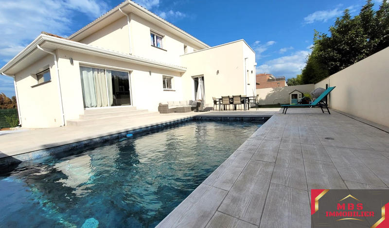 Villa - 154 m² - 6 pièces