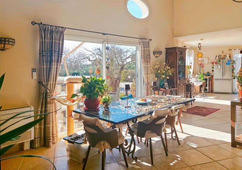 Villa - 196 m² - 6 pièces