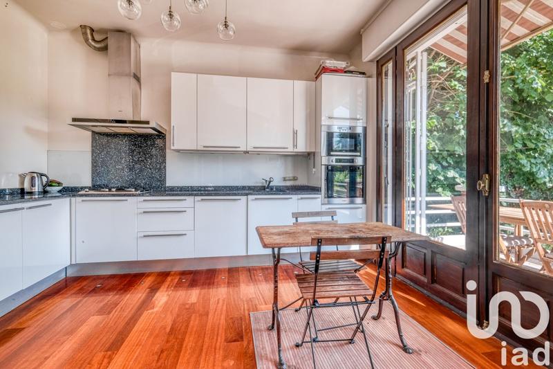 Maison - 431 m² - 9 pièces