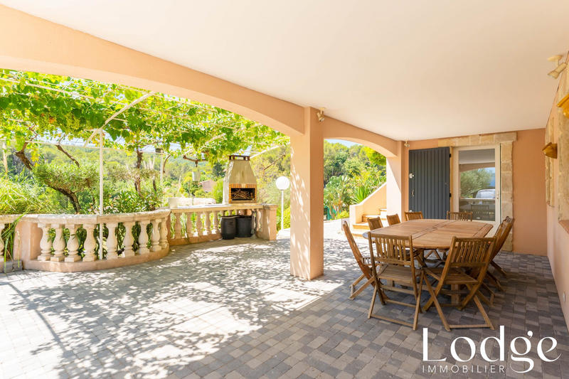 Maison - 159 m² - 6 pièces