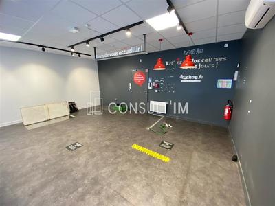 Local commercial - 104 m²