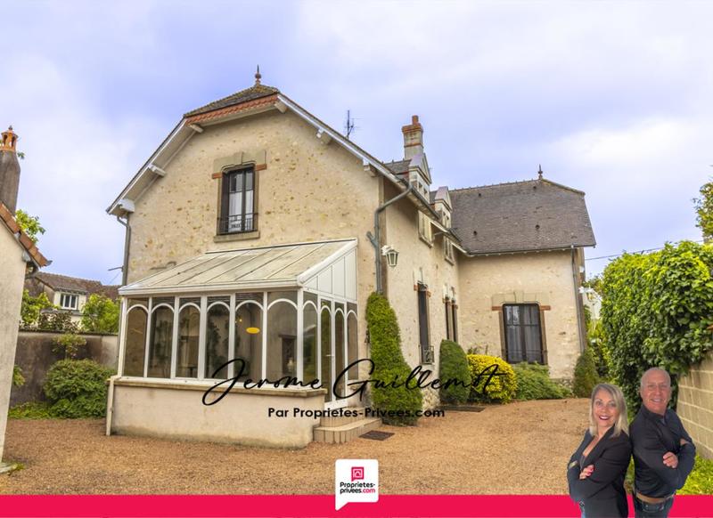 Maison - 233 m² - 9 pièces