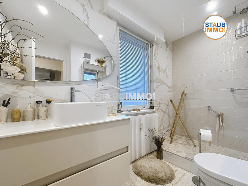 Appartement - 98 m² - 3 pièces