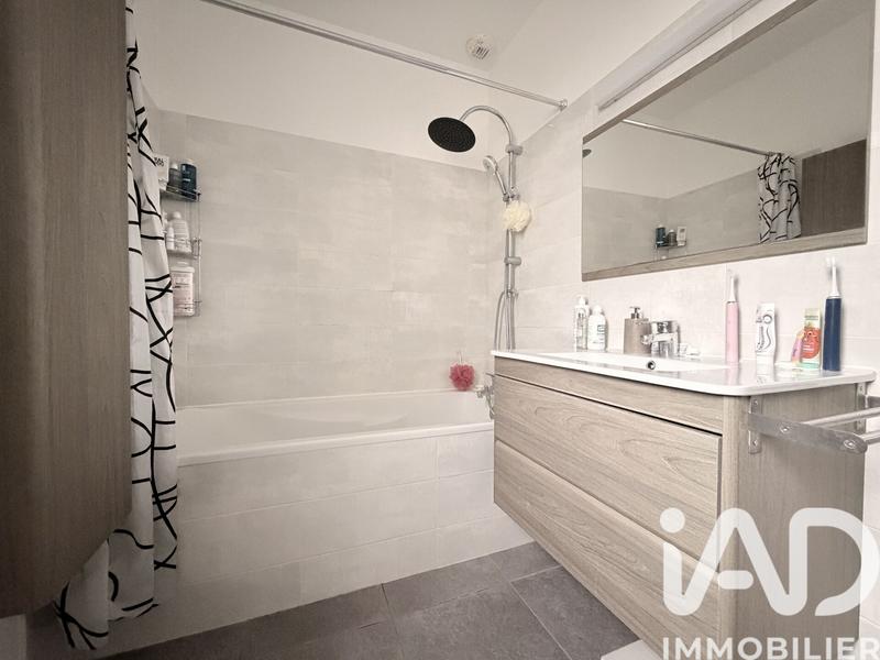 Maison - 77 m² - 4 pièces