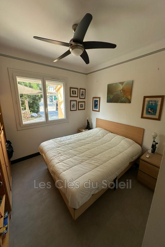 Villa - 180 m² - 9 pièces