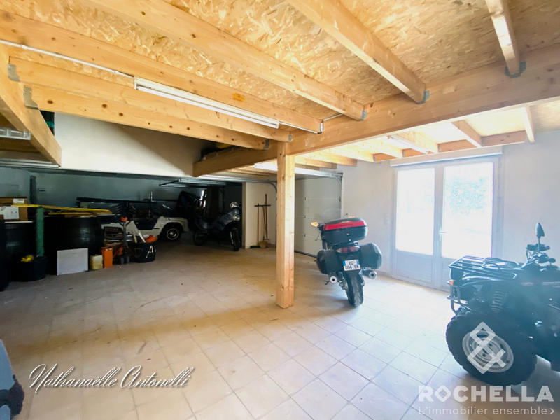 Maison - 311 m² - 7 pièces