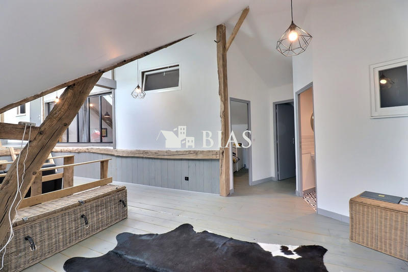 Maison - 212 m² - 5 pièces