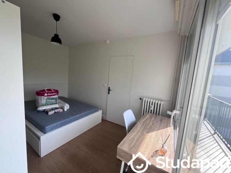 Chambre - 9 m² - 1 pièce