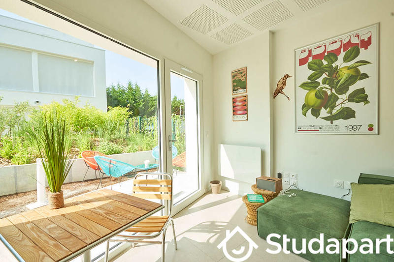 Chambre - 12 m² - 1 pièce