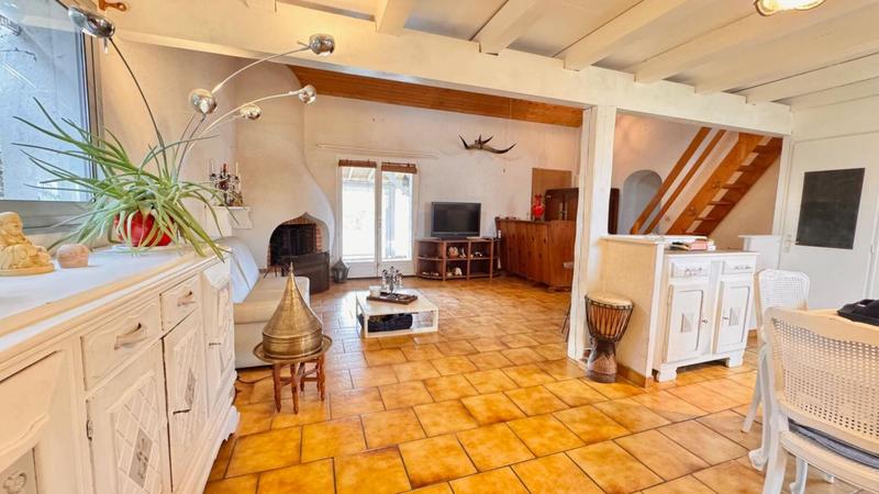 Maison - 104 m² - 4 pièces