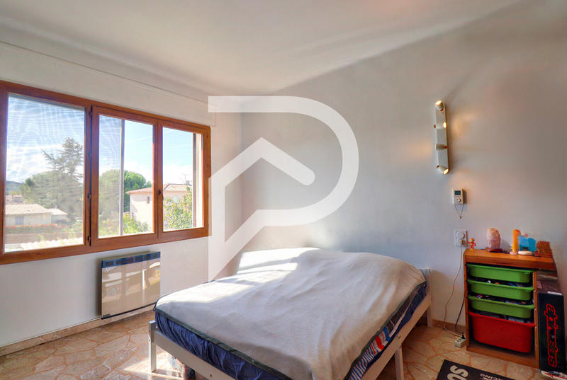 Villa - 243 m² - 5 pièces