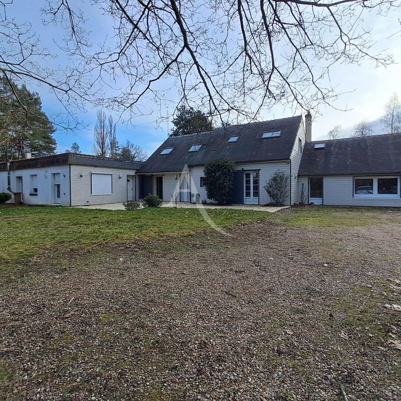 Maison - 350 m² - 8 pièces