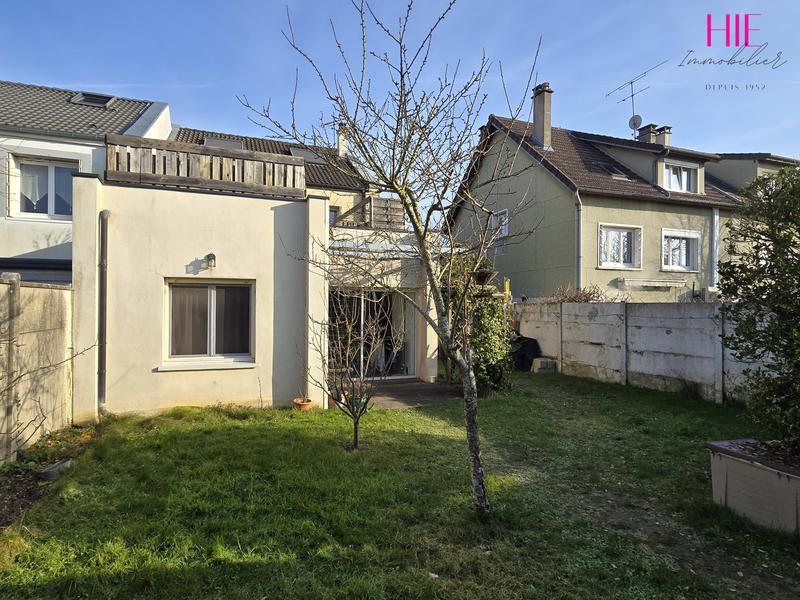 Maison traditionnelle - 110 m² - 7 pièces