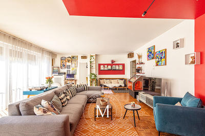 Appartement - 140 m² - 6 pièces