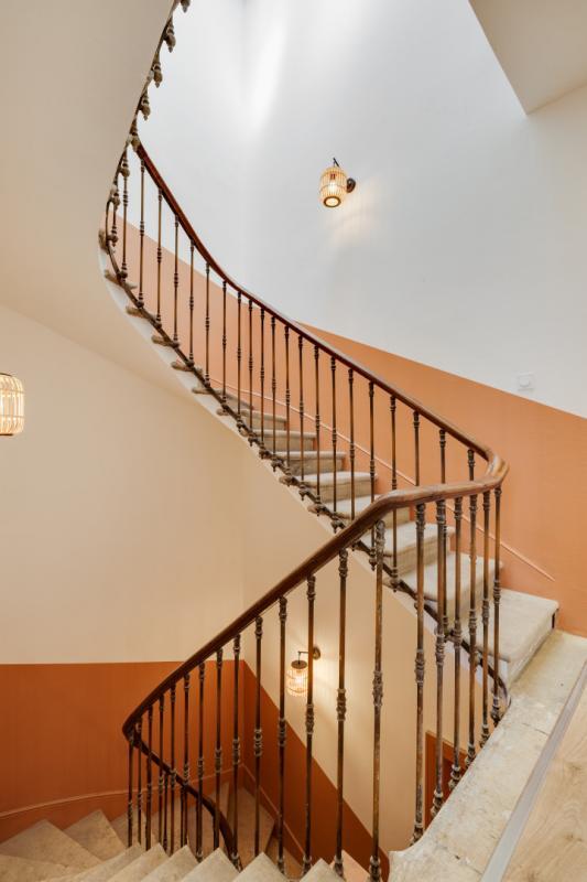 Remise - 350 m² - 15 pièces