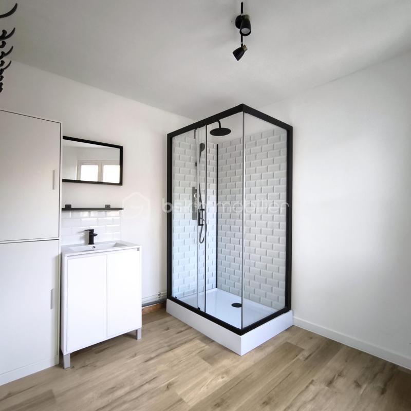 Maison - 192 m² - 10 pièces