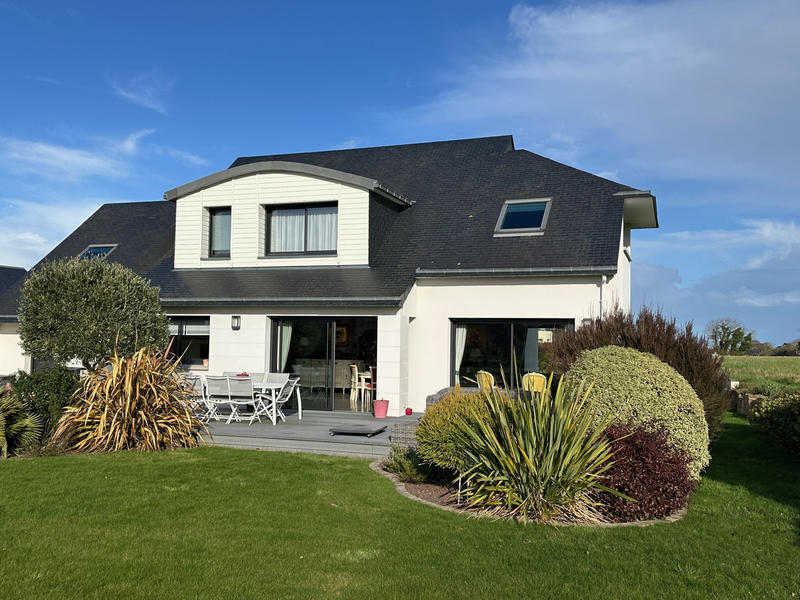 Maison - 200 m² - 6 pièces