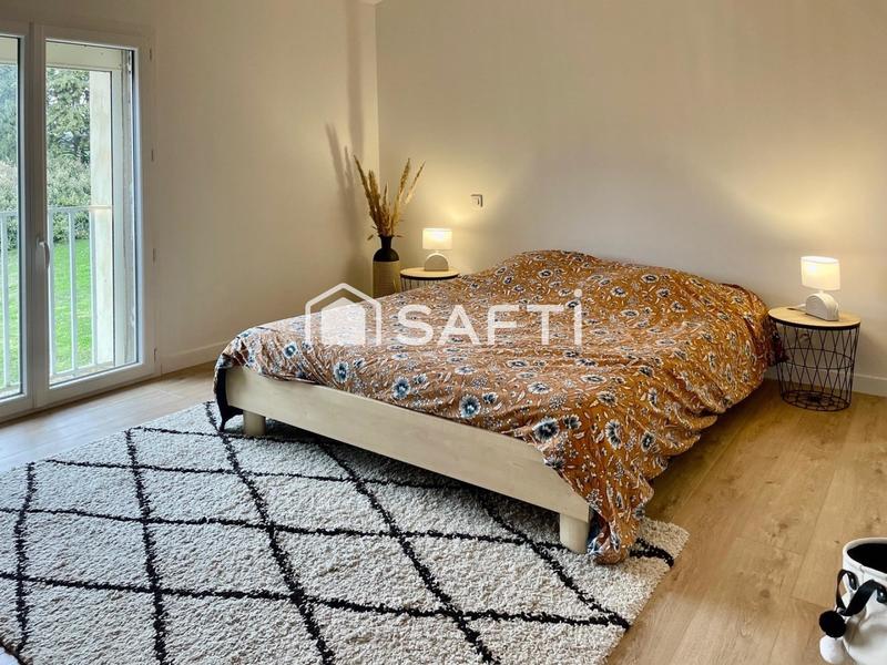 Maison - 349 m² - 10 pièces