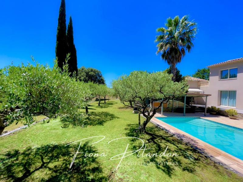 Villa - 200 m² - 7 pièces