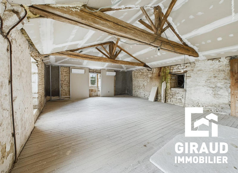 Maison ancienne - 185 m² - 4 pièces